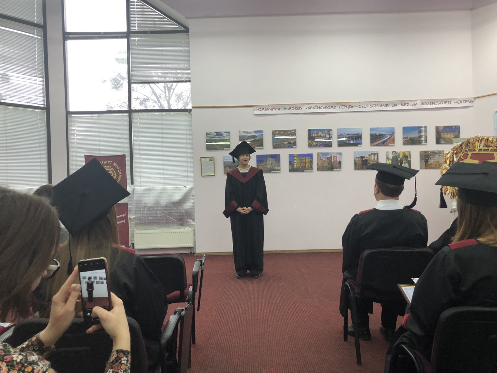 Випуск магістрів менеджмент, доцент, професор, підприємництво, економіка