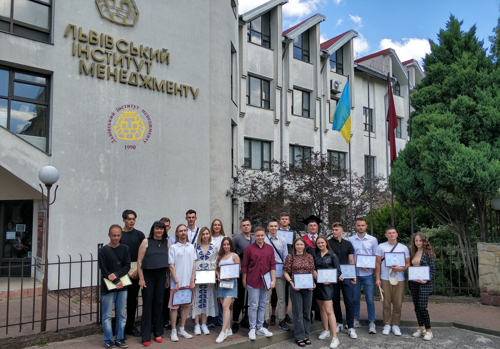 Випуск бакалаврів - 2022 менеджмент, маркетинг, бакалавр, вручення, диплом