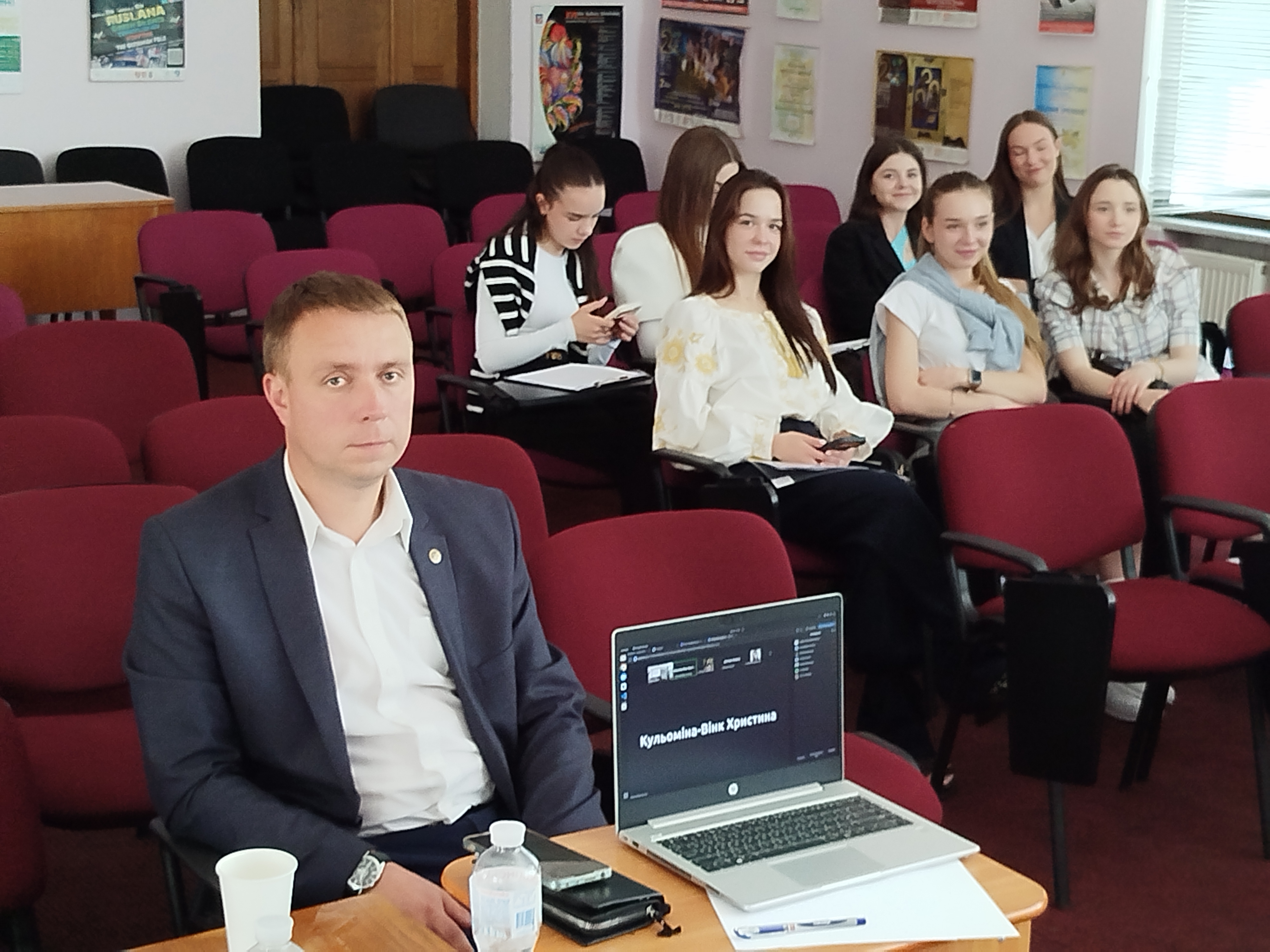 Випускники кафедри маркетингу ЛІМ успішно захистили бакалаврські роботи!